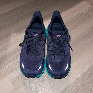 Women’s Hokas size 8